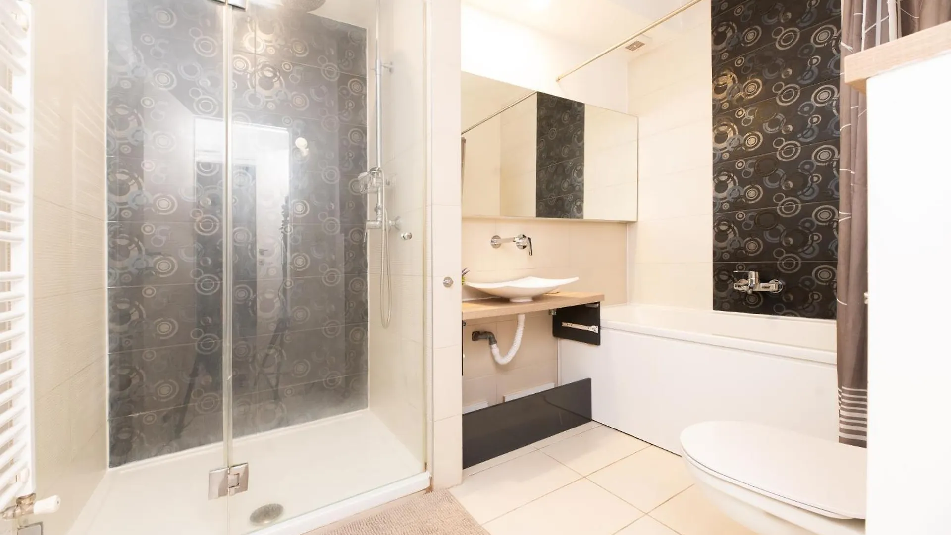 בודפשט Superb Location & Chic Suite W' 2Bedroom דירה