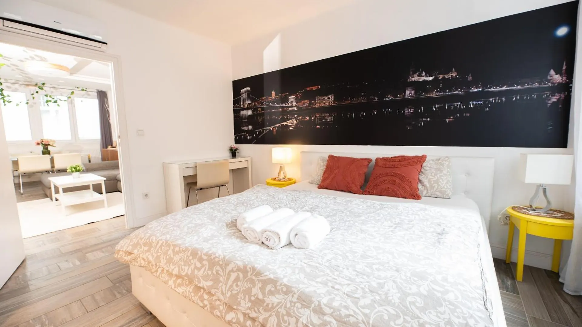 Superb Location & Chic Suite W' 2Bedroom 布达佩斯 匈牙利